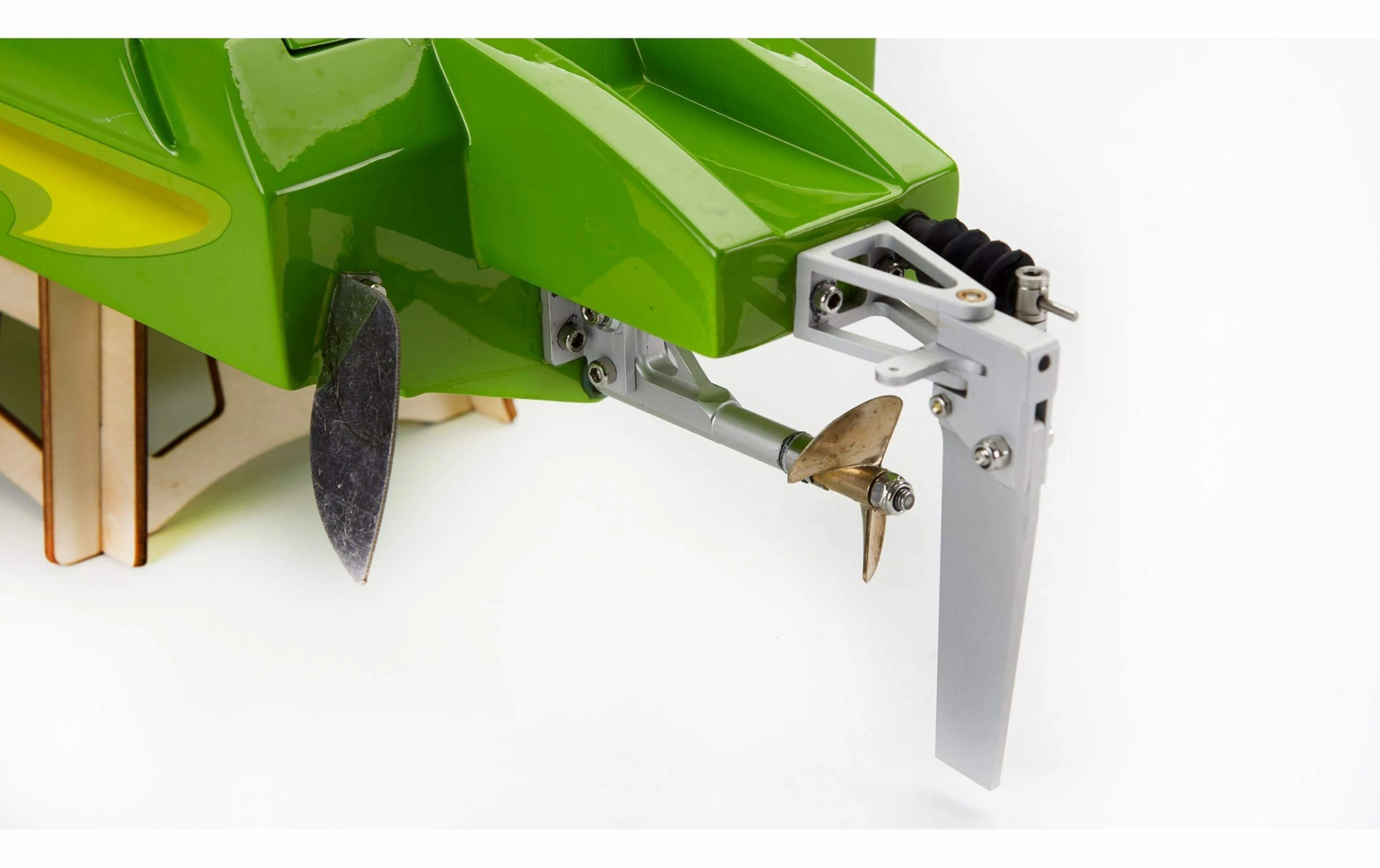 Amewi Bateau à Moteur NTN600 Brushless Falcon 670 Mm, ARTR - Navires RC – Image 3